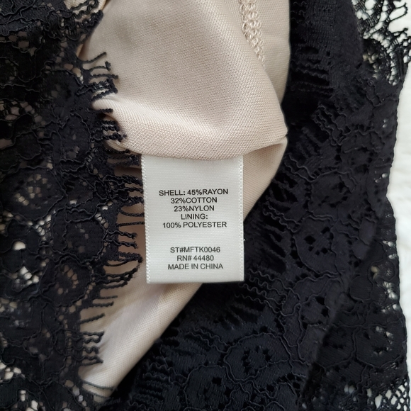 NWOT love, Fire Mock Neck Lace Top Size XS - Picture 7 of 7